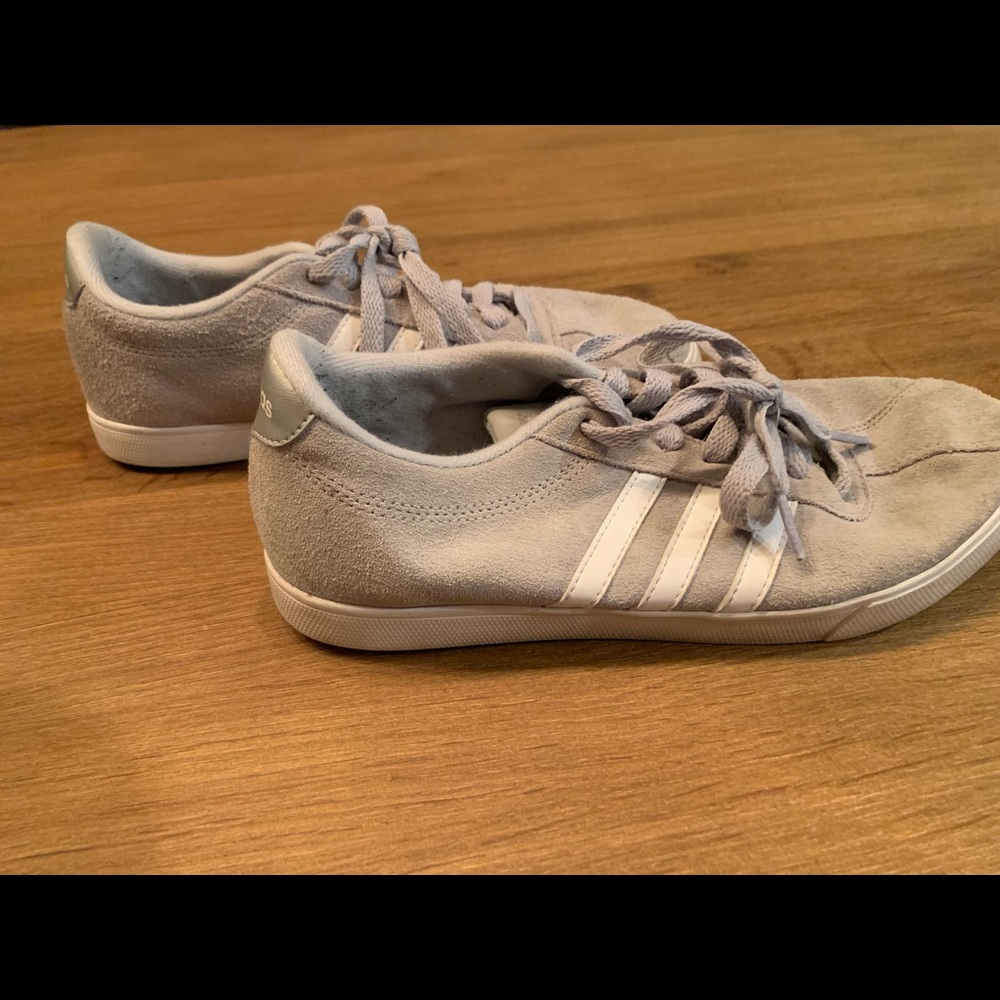 ADIDAS SHOES - Picture 2 of 4
